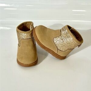 Carter's “Just One You”Toddler Girls Sparkle Glitter Boots Tan Faux Suede Size 4